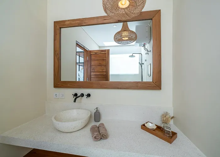 Villa Dara & Irena In - 5br Dual With Pools & Rooftops