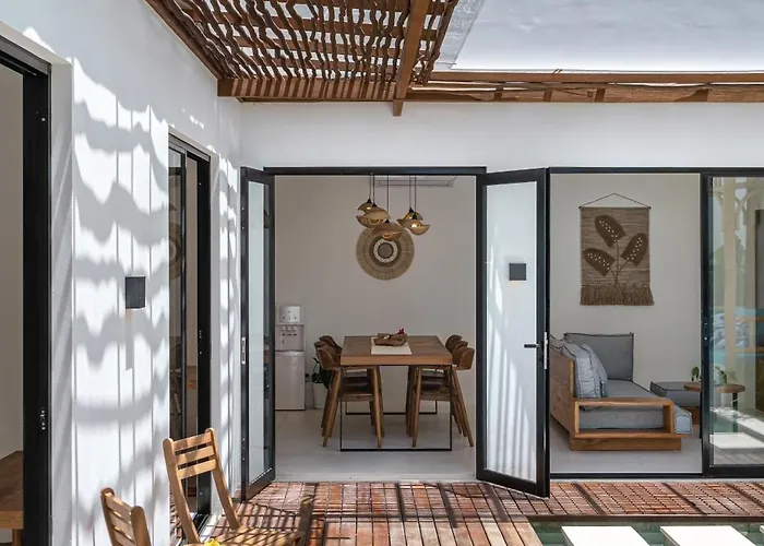 Villa Dara & Irena In - 5br Dual With Pools & Rooftops *