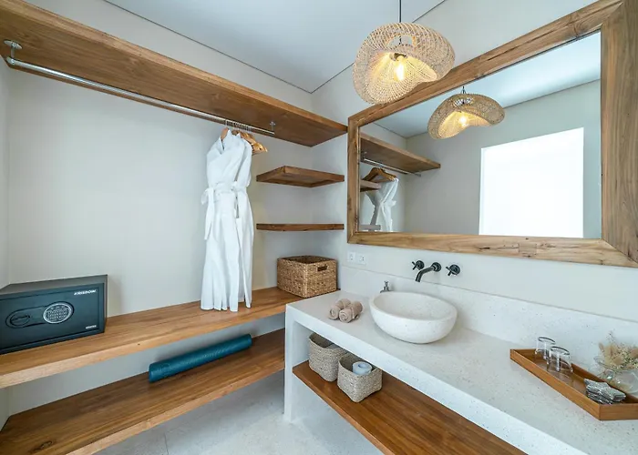 Villa Dara & Irena In - 5br Dual With Pools & Rooftops *