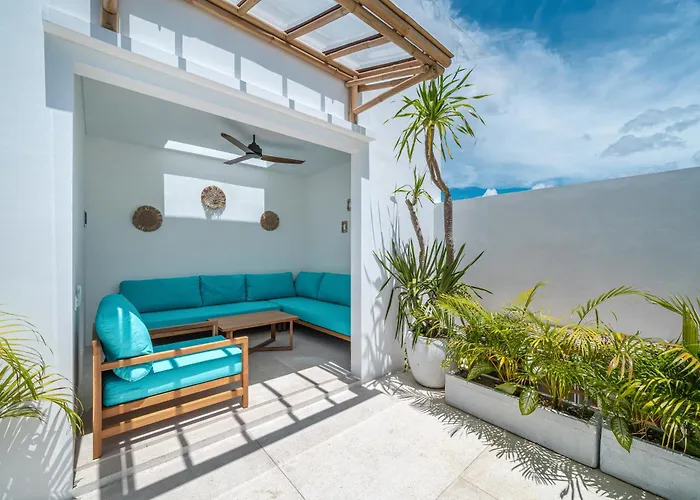 Villa Dara & Irena In - 5br Dual With Pools & Rooftops