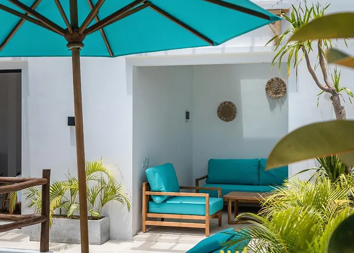 Dara & Irena In - 5br Dual With Pools & Rooftops Villa Canggu (Bali)