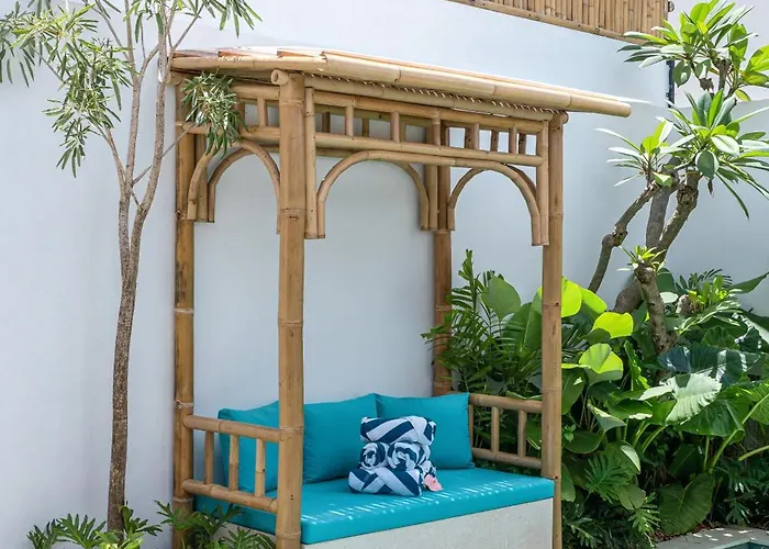 Villa Dara & Irena In - 5br Dual With Pools & Rooftops Canggu (Bali)