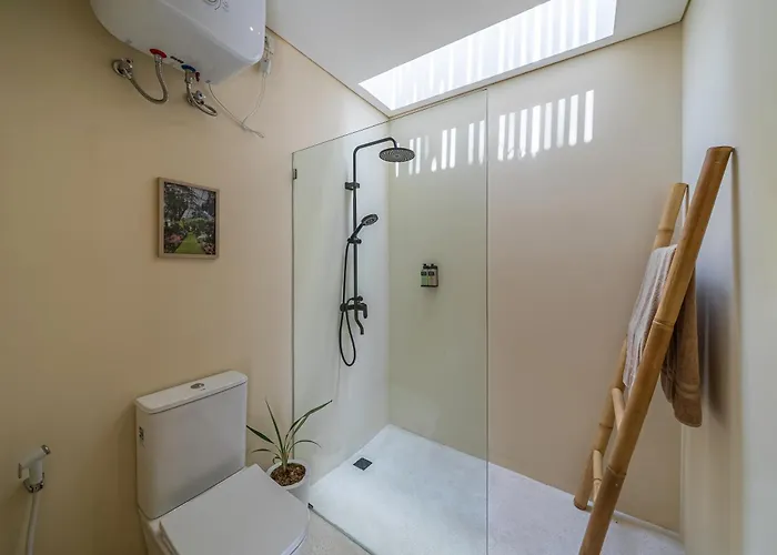 Villa Dara & Irena In - 5br Dual With Pools & Rooftops